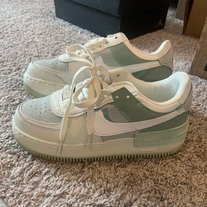 Nike Air Force 1 Shadow Spruce Aura White